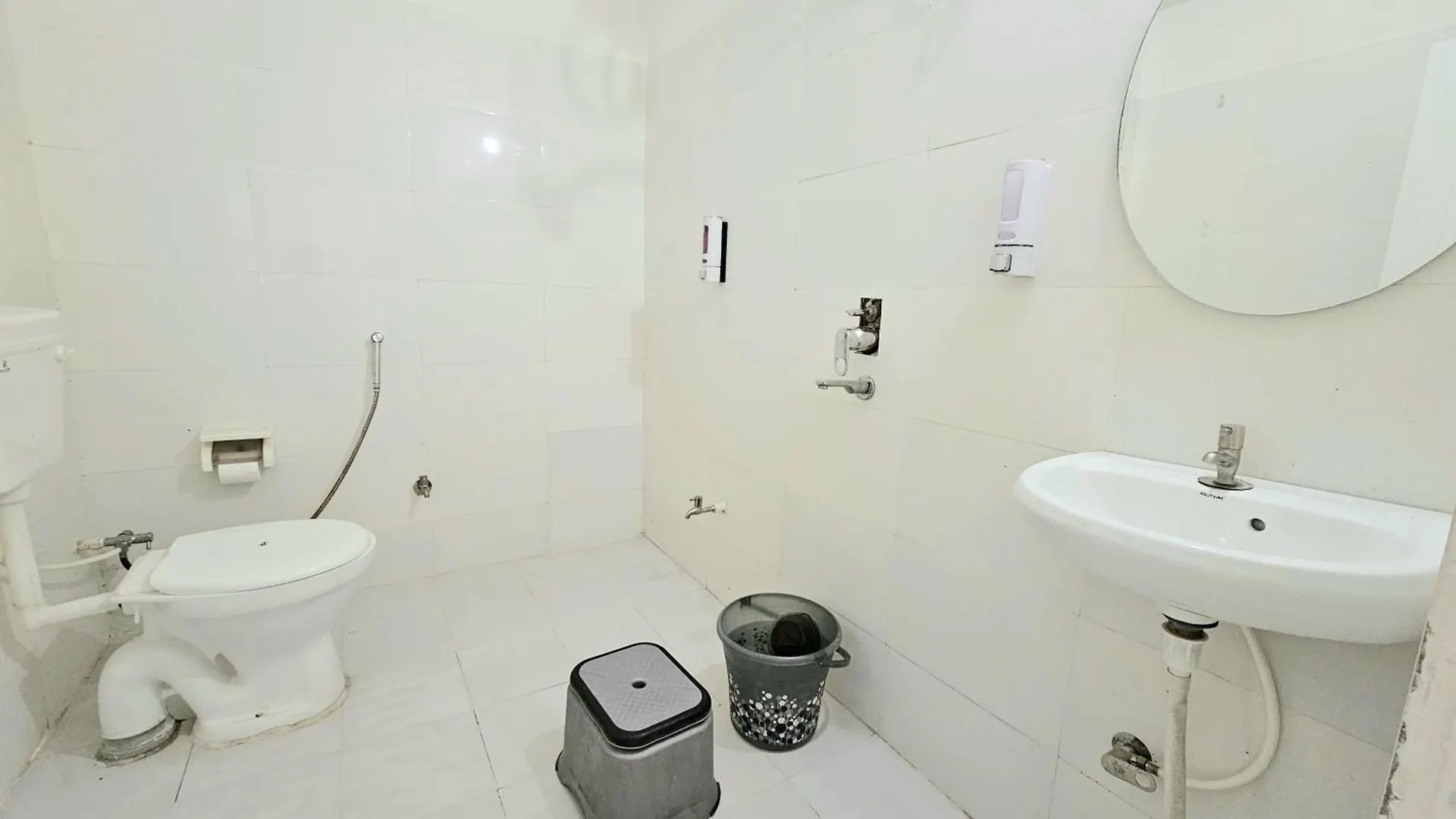 Elephant House - Boutique Stays Benares Hostel